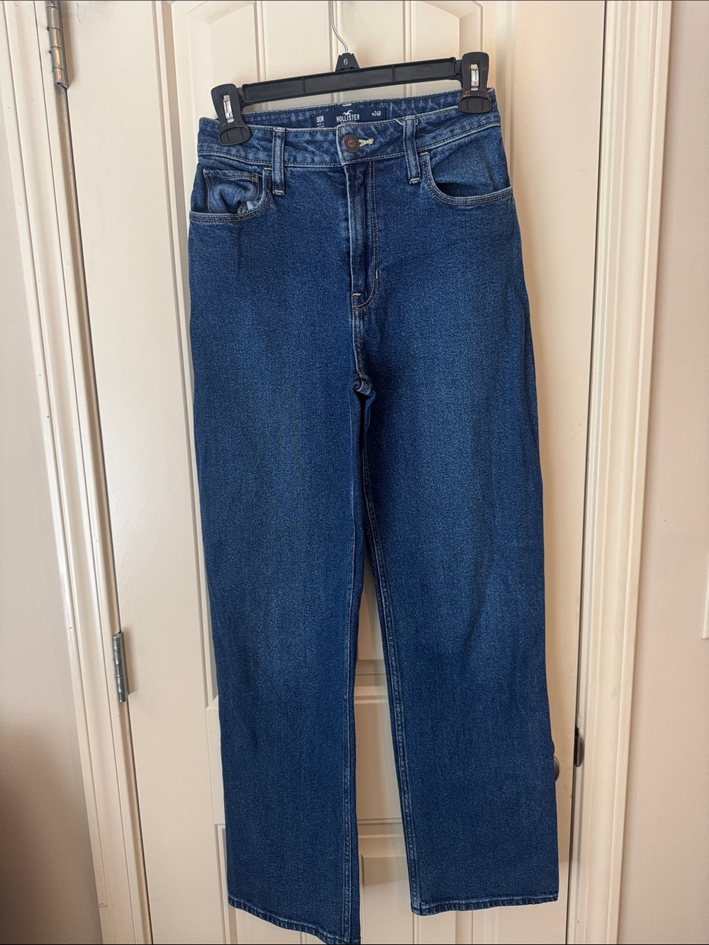 Hollister Women's Straight-Leg Jeans in Dark Blue Denim